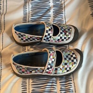 Pre-loved size 7 Keen Checkerboard Dress Shoes with Strap